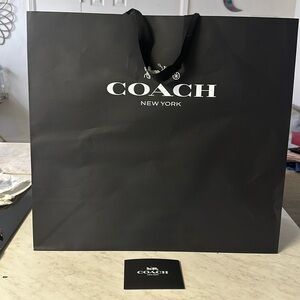 ✨🤍🖤Luxury Designer Bags and Boxes for Sale!
COACH BAG FOR SALE✨🤍🖤